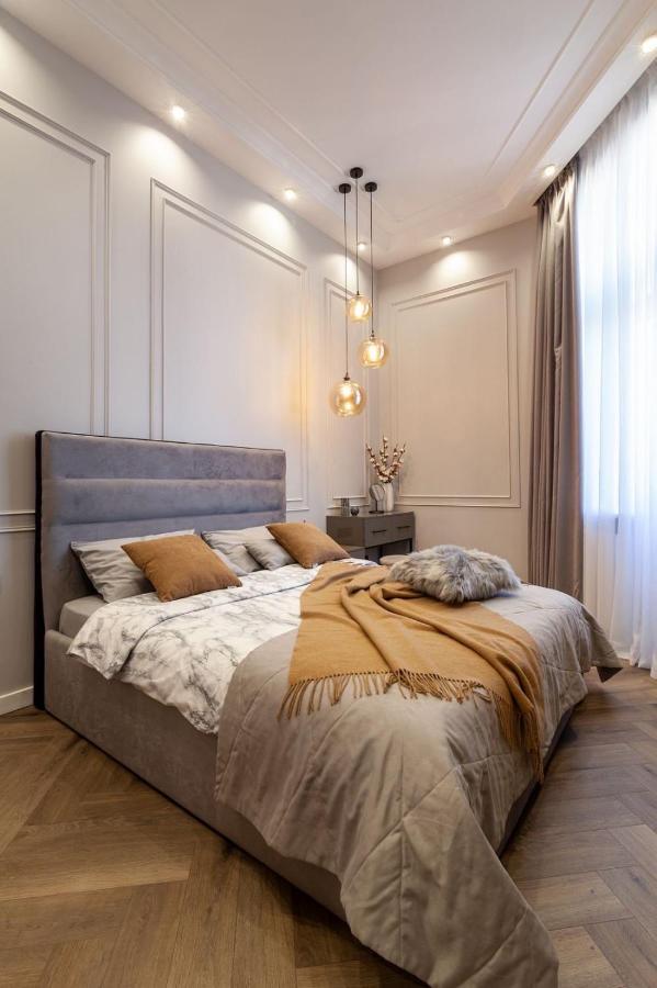 Кості Левицького 11 Lviv Buitenkant foto