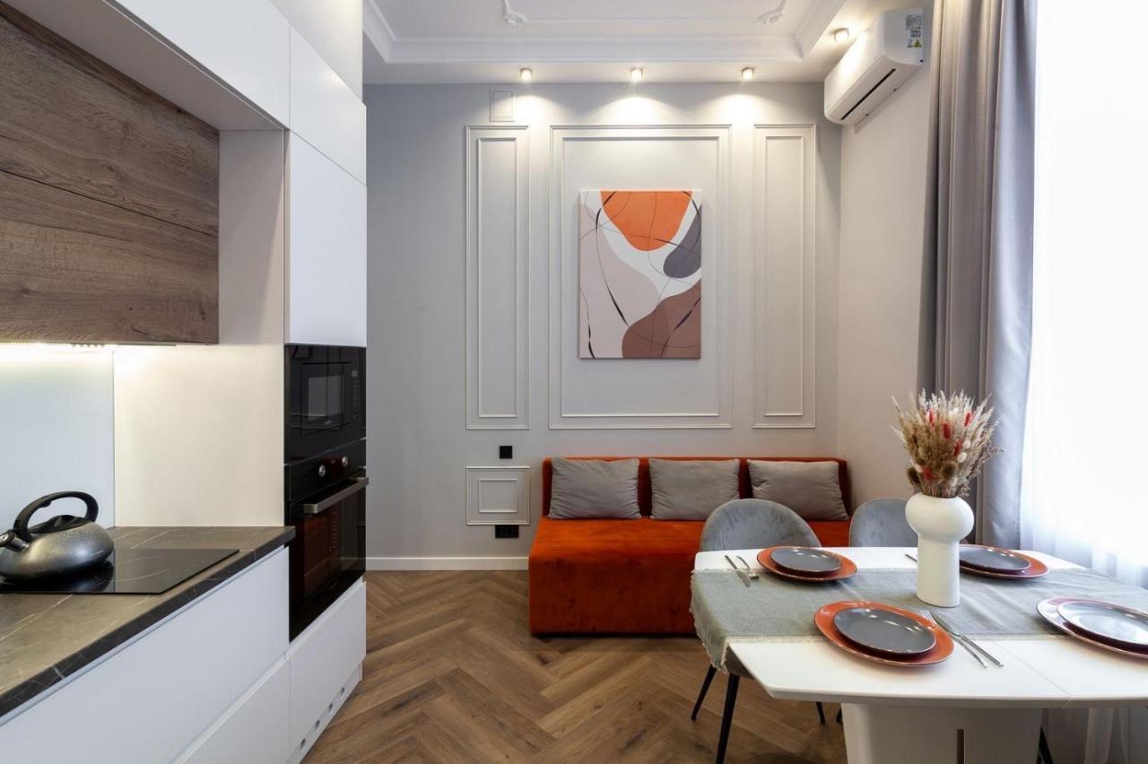 Кості Левицького 11 Lviv Buitenkant foto