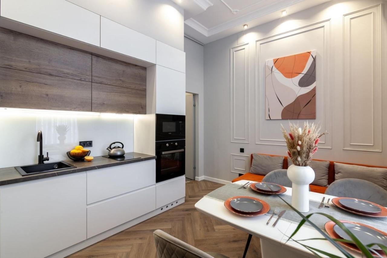 Кості Левицького 11 Lviv Buitenkant foto