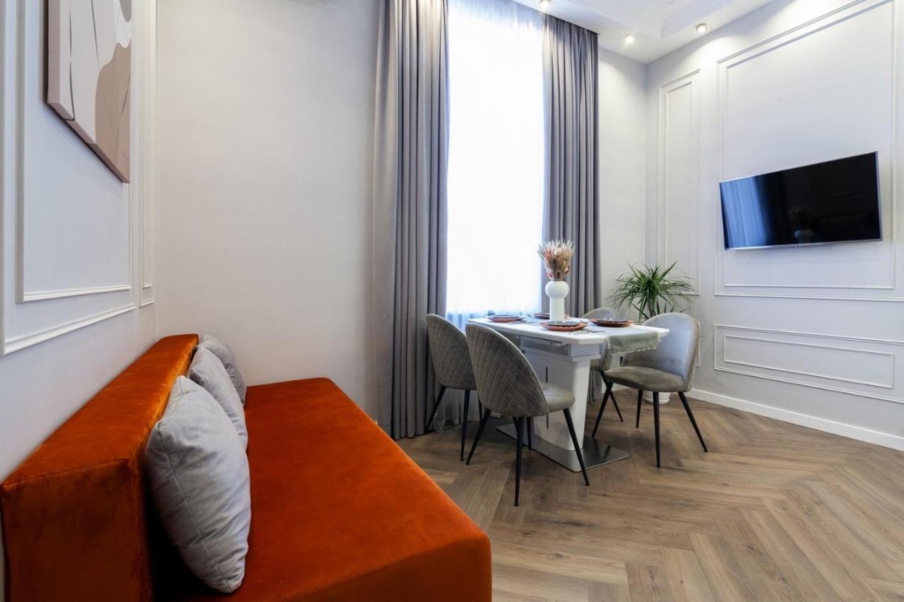 Кості Левицького 11 Lviv Buitenkant foto