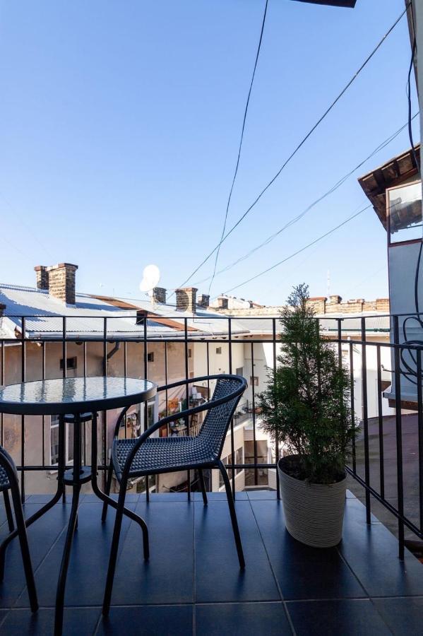Кості Левицького 11 Lviv Buitenkant foto